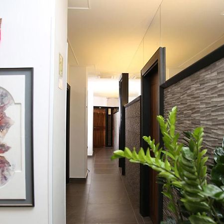 Boutique Hotel Piazza Carita 那不勒斯 外观 照片