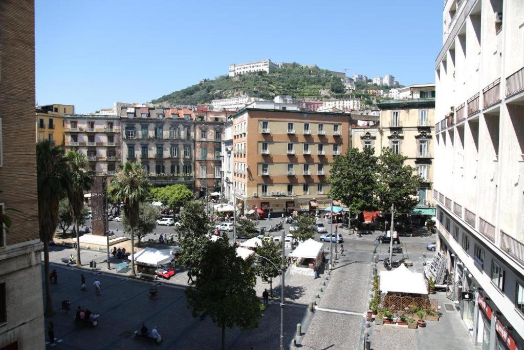 Boutique Hotel Piazza Carita 那不勒斯 外观 照片