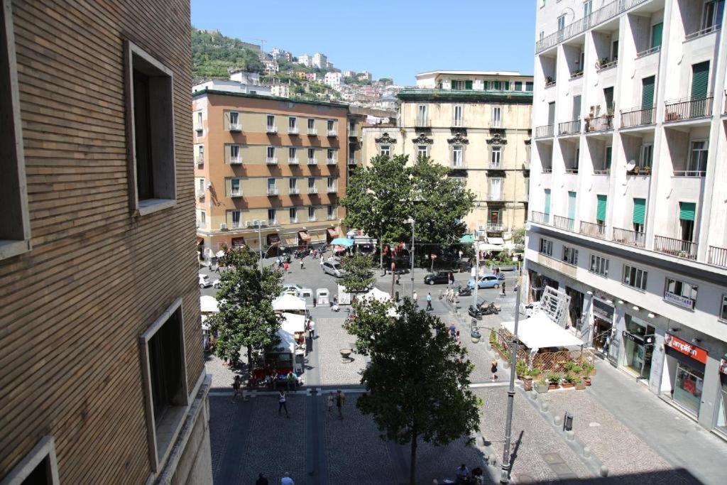 Boutique Hotel Piazza Carita 那不勒斯 外观 照片