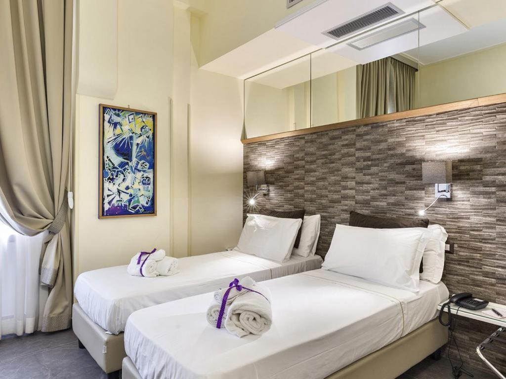 Boutique Hotel Piazza Carita 那不勒斯 外观 照片